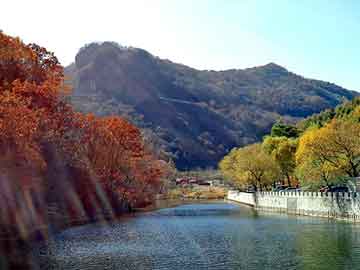 澳彩新浪_南京，朱元璋、岳飞、孙权穿越时空的助阵传奇